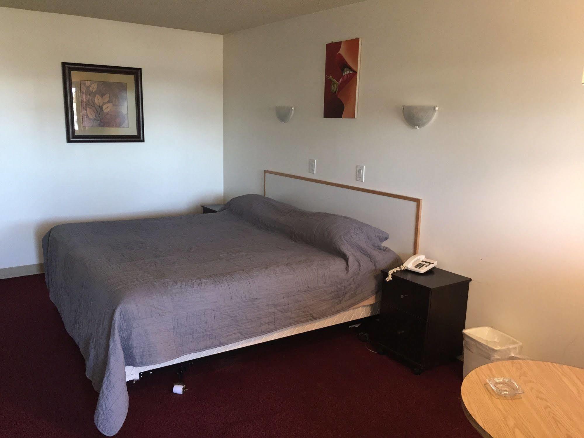 Voyageur Motel Thunder Bay Exterior photo