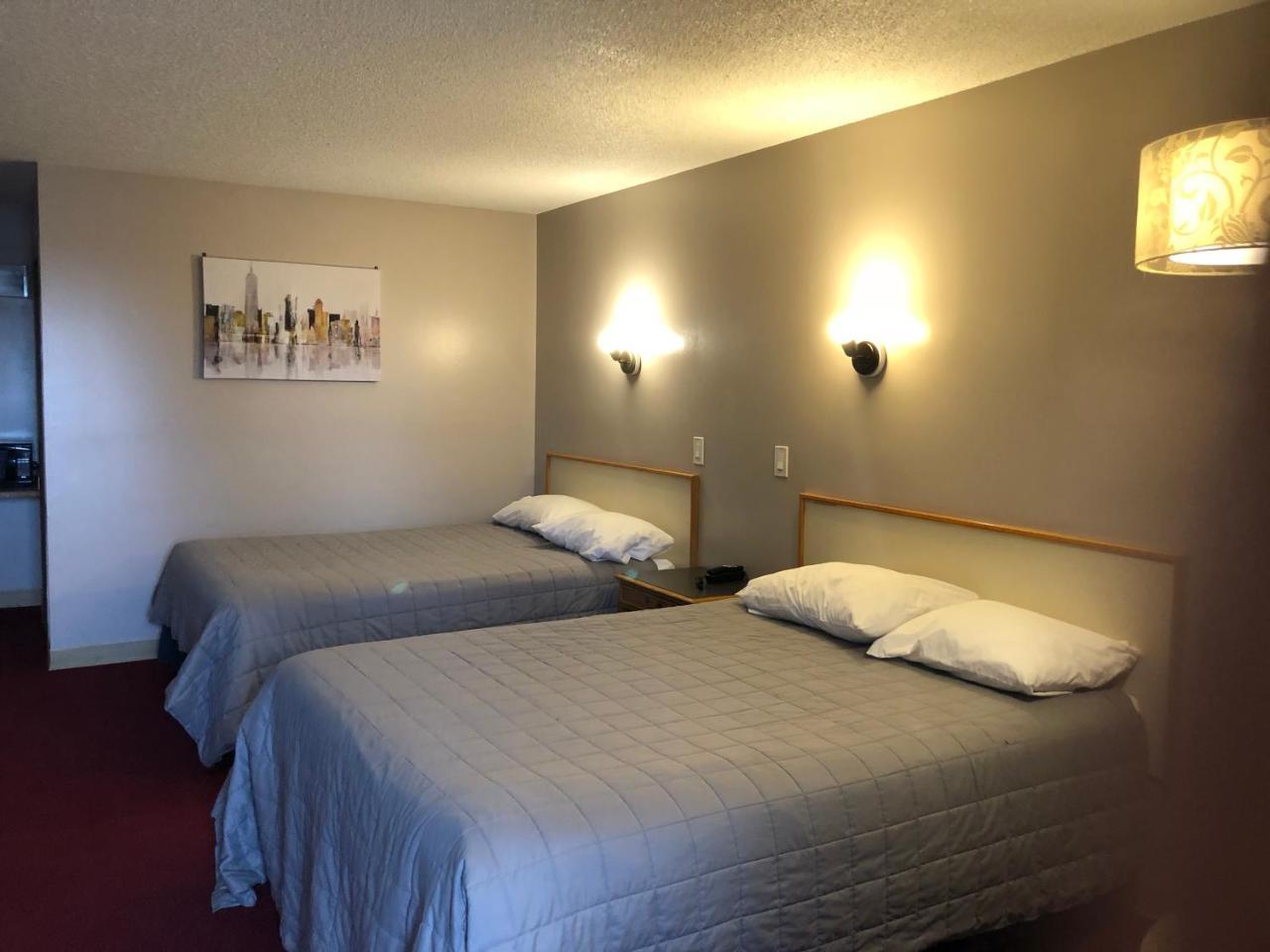 Voyageur Motel Thunder Bay Exterior photo
